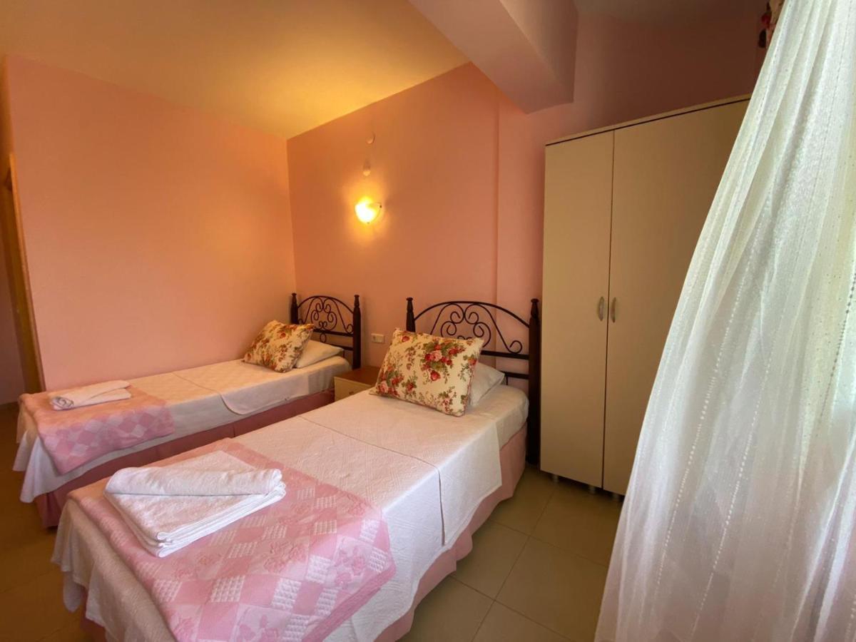 Çeşme Maviev Otel מראה חיצוני תמונה